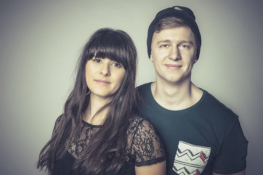 Avina zeichnet bei Lift Him Up Music (LHUM)